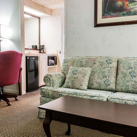 Econo Lodge & Suites Каскейд Экстерьер фото