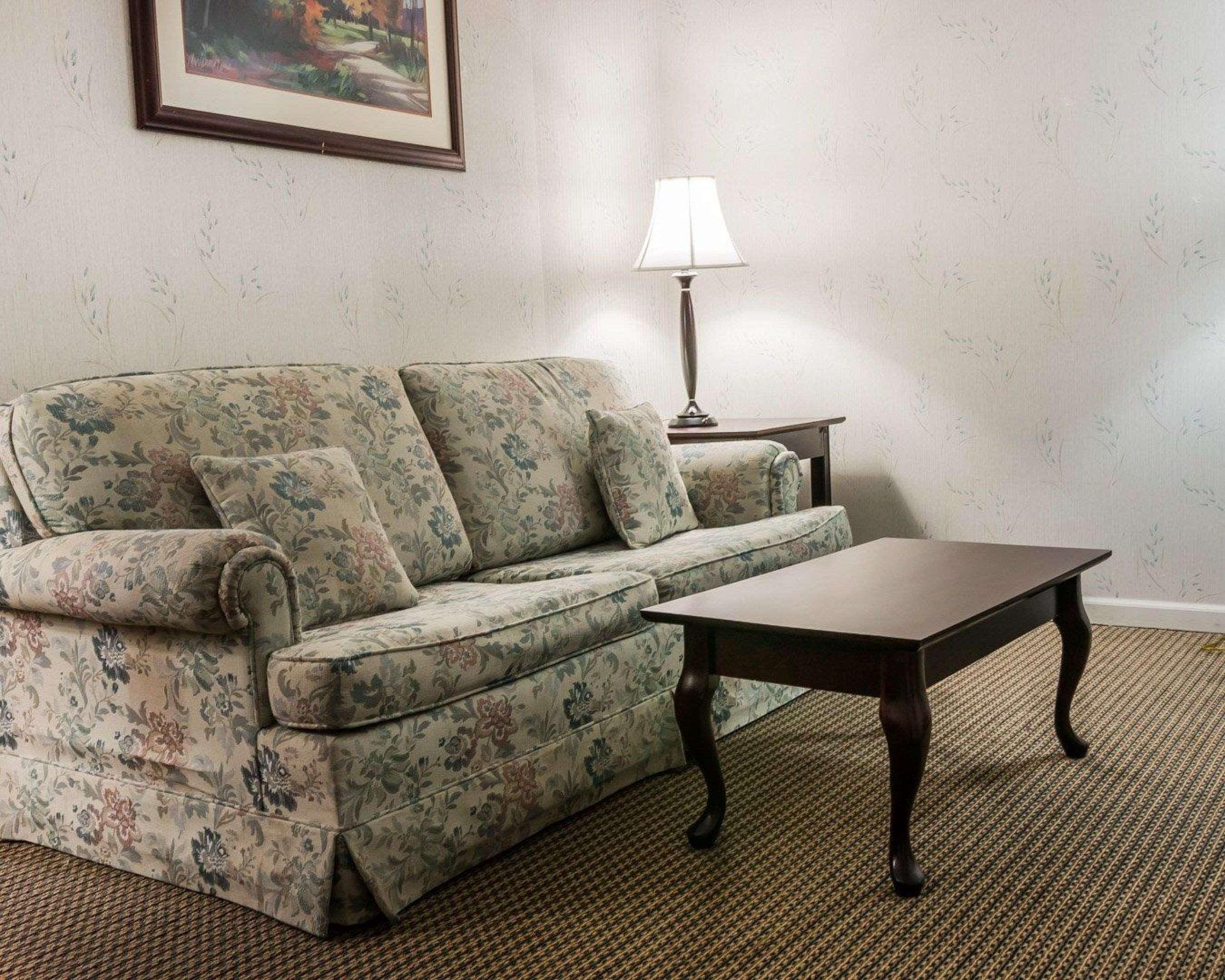 Econo Lodge & Suites Каскейд Экстерьер фото