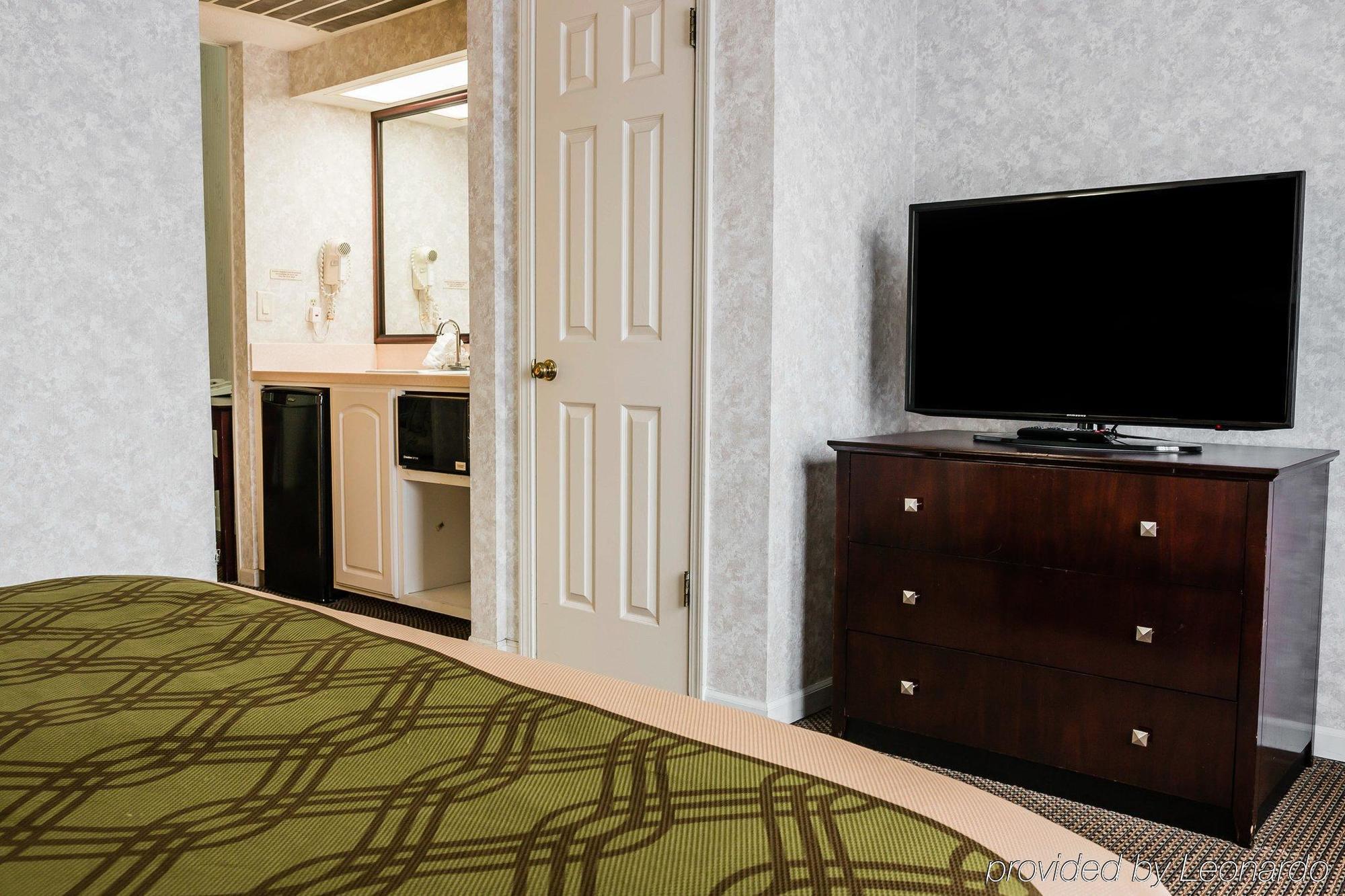Econo Lodge & Suites Каскейд Экстерьер фото